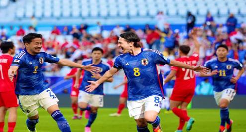 تمت المهمة.. "الكمبيوتر" الياباني يفلت من فخ فيتنام برباعية في أمم آسيا